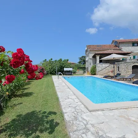 Roza Butkovici (Istria)