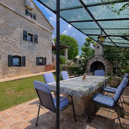 Roza Butkovici (Istria)